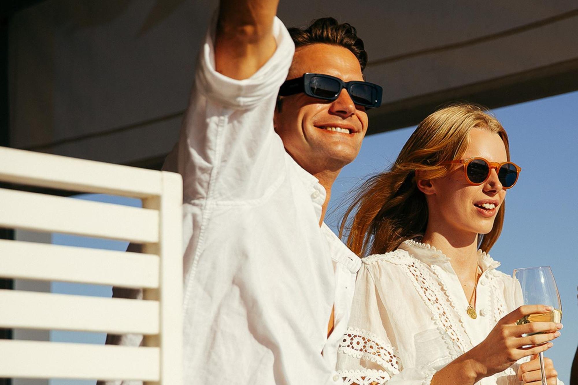 Domes Lake Algarve, Autograph Collection Vilamoura Eksteriør bilde A couple wearing sunglasses