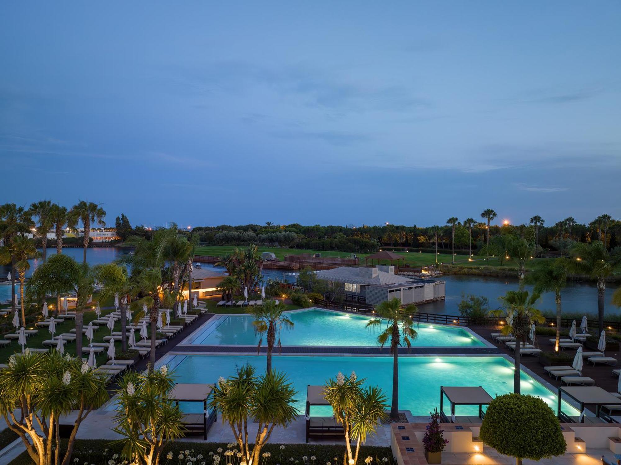 Domes Lake Algarve, Autograph Collection Vilamoura Eksteriør bilde The resort's main pool